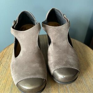 Naot Cap Toe Mary Jane Style Shoes